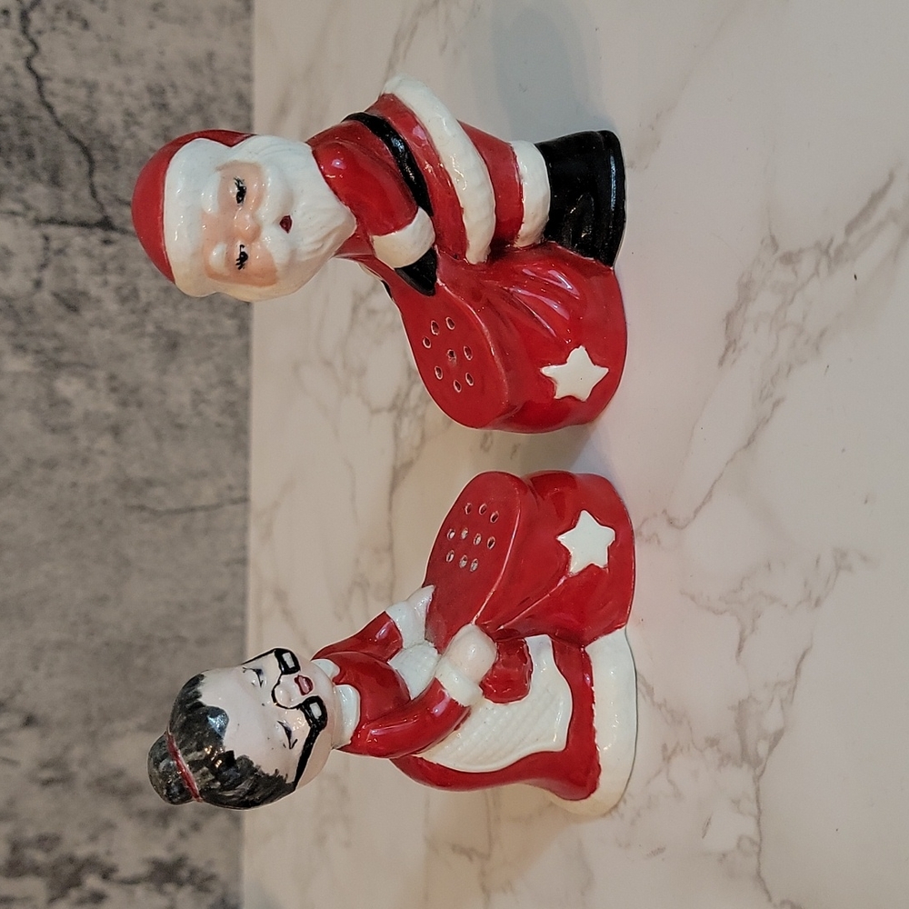 Vintage Santa Claus & Mrs. Claus with Christmas Sacks salt & pepper shakers